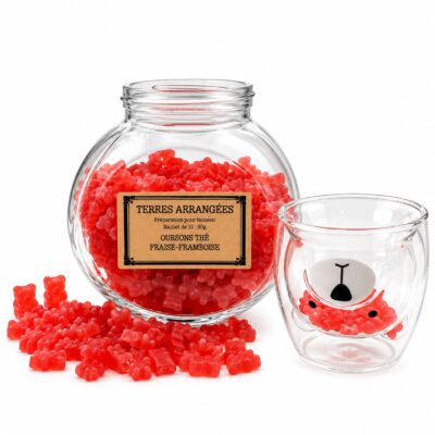 Oursons roses au thé fraise et framboise dans un pot en verre – Terres Arrangées